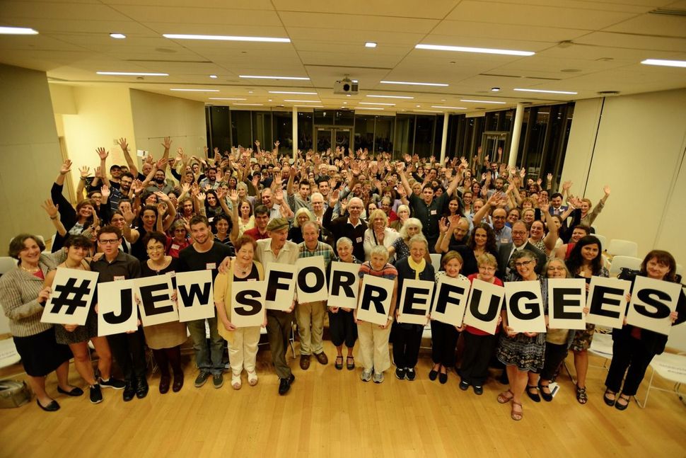 Jews for refugees